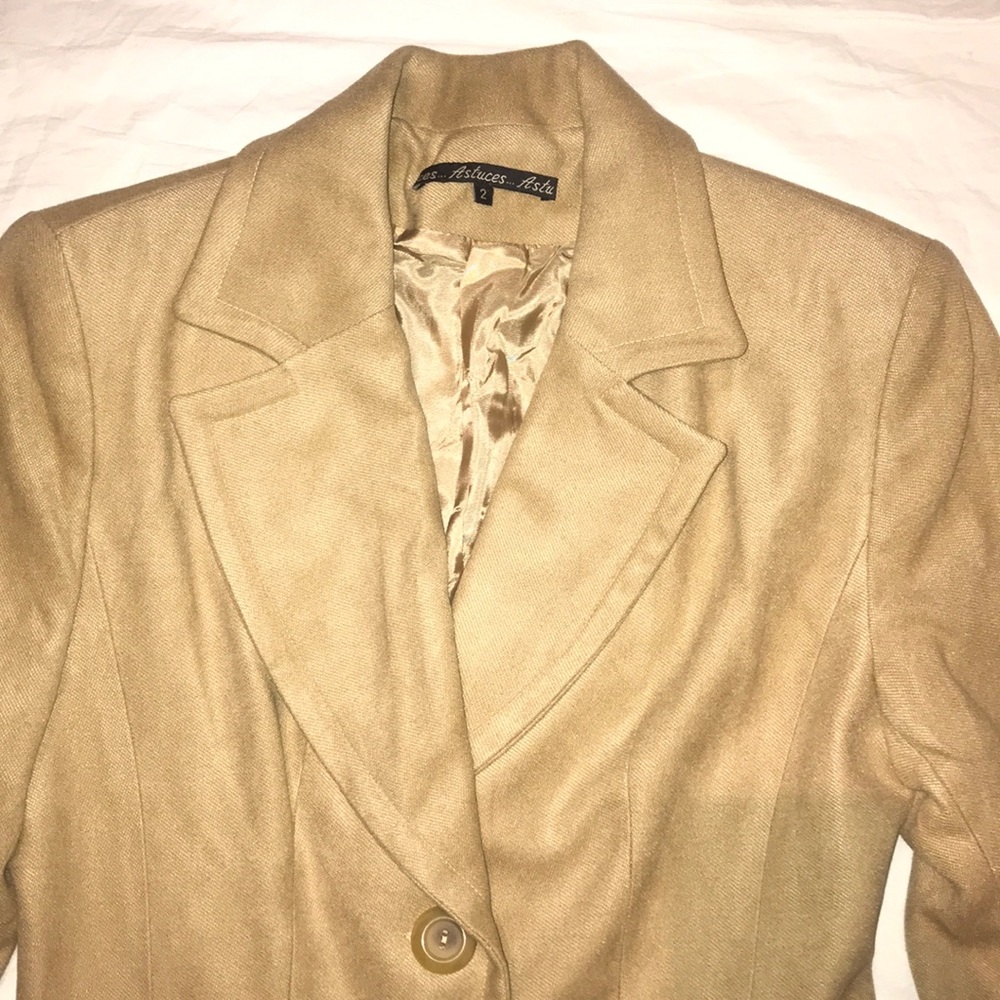 Camel Jacket W Patch Pockets Size 4 Us - image 3